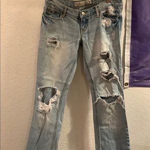 Hollister ripped jeans petite short